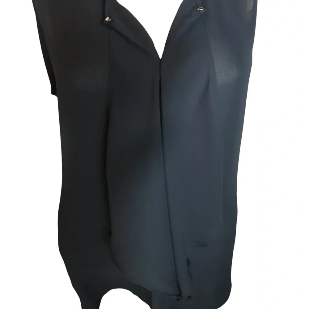 NWT VAN HEUSEN Navy Blue Sleeveless Blouse SIZE L - Picture 2 of 6